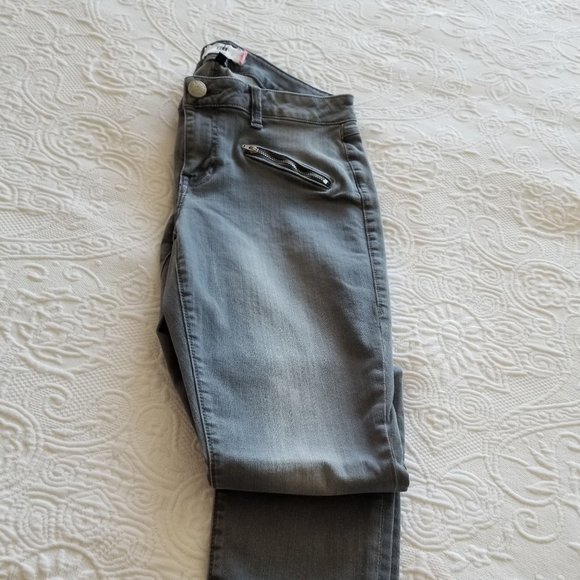 Cabi Gray Zip Skinny Jean - Size 6 - Picture 2 of 11